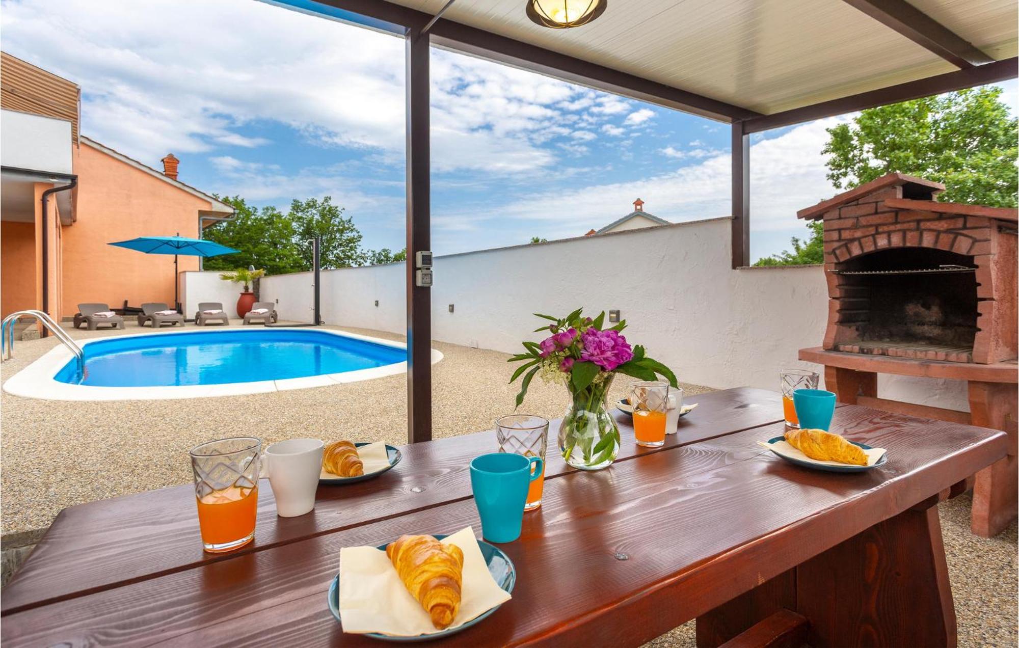 Stunning Apartment In Matulji Ngoại thất bức ảnh